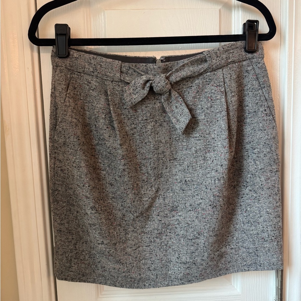 J. CREW Wool Silk Blend Gray Speckled Mini Skirt Tie Front w/ Bow Size 6